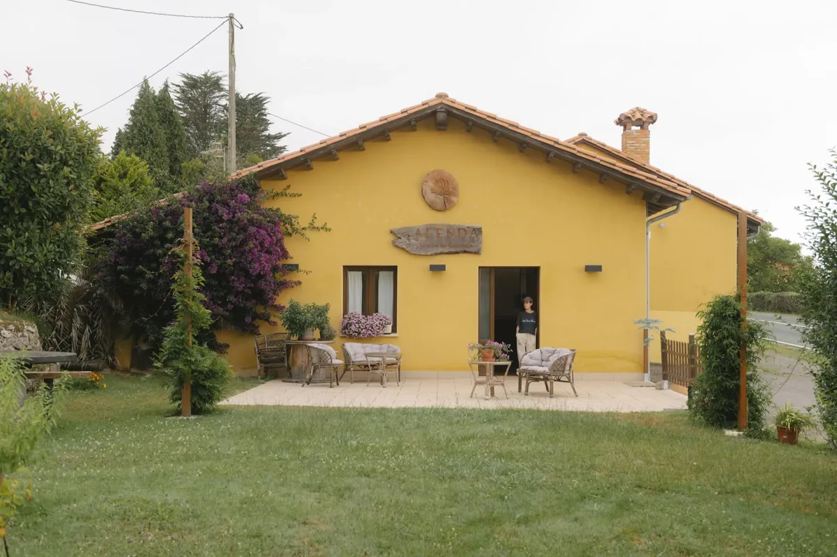 Fachada del restaurante Alenda